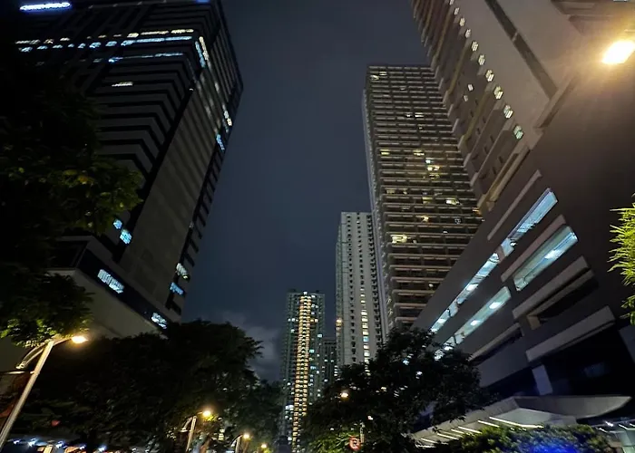 Newly-furnished 1br With Balcony Near Mrt Mandaluyong Apartamento